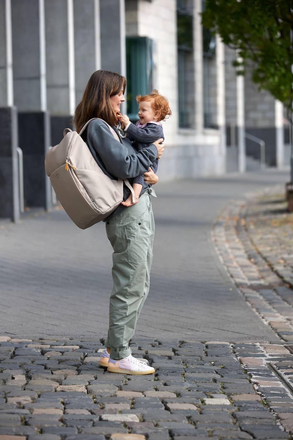 Lässig Wickelrucksack - Slender Up Backpack, Taupe Vierteljährliche Förderung