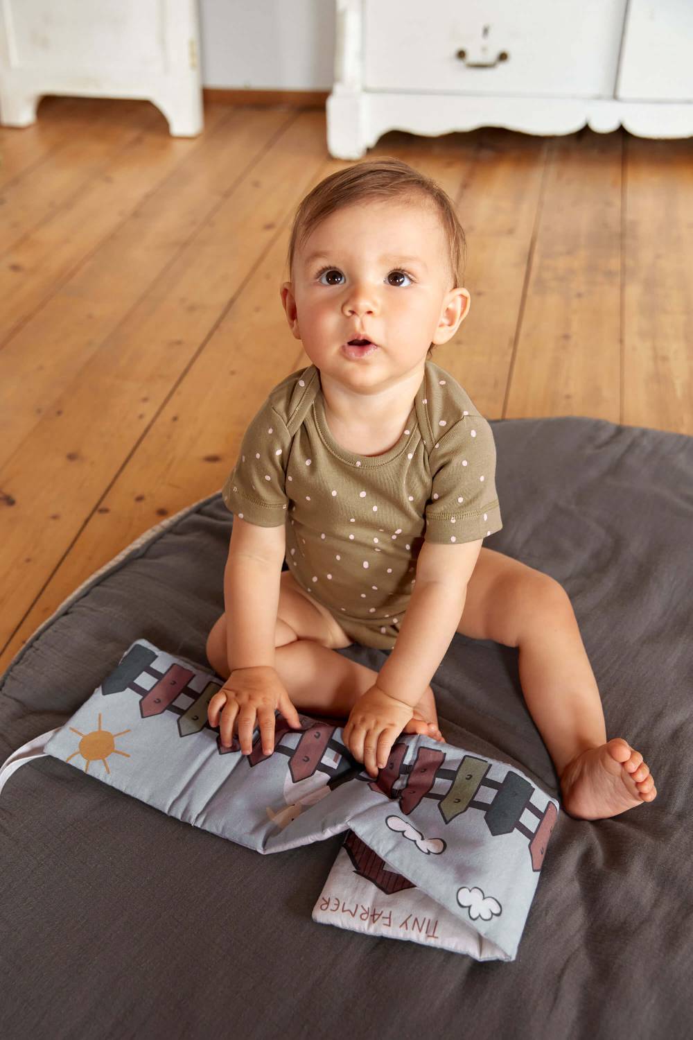 Lässig Stoffbuch Baby - Activity Soft Toy Book, Tiny Farmer Cyber Monday