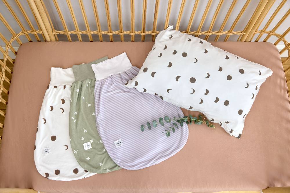 Lässig Baby Strampelsack 0,5 TOG - Mond, Milky Nur für heute