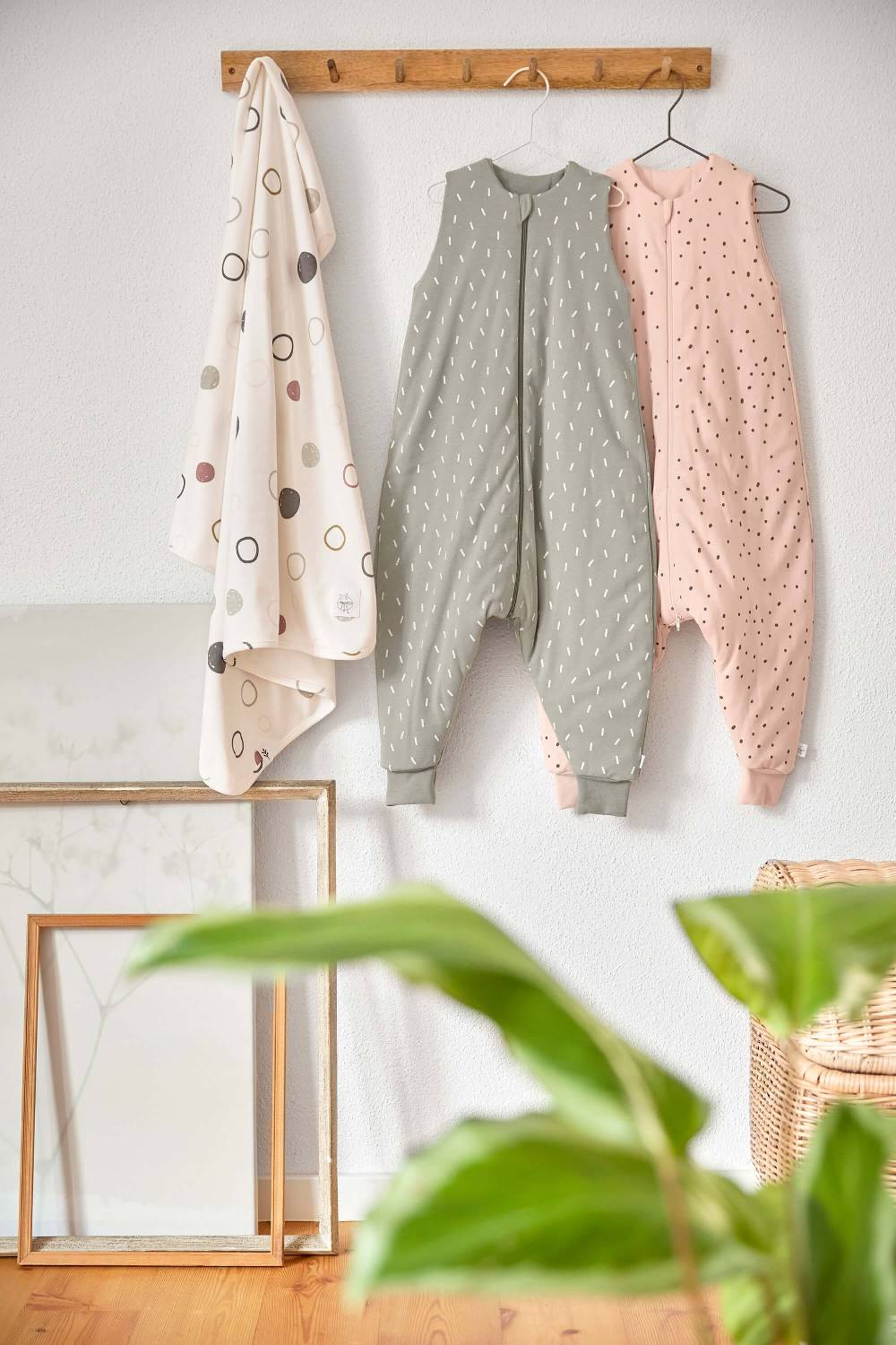 Lässig Kinder Schlafoverall 2,5 TOG, Dots, Rosa Begrenzte Freigabe