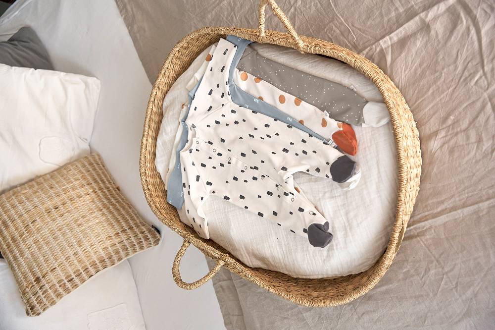 Lässig Baby Schlafanzug mit Füßen - Bio Baumwolle, Big Dots, Weiß Super Rabatt