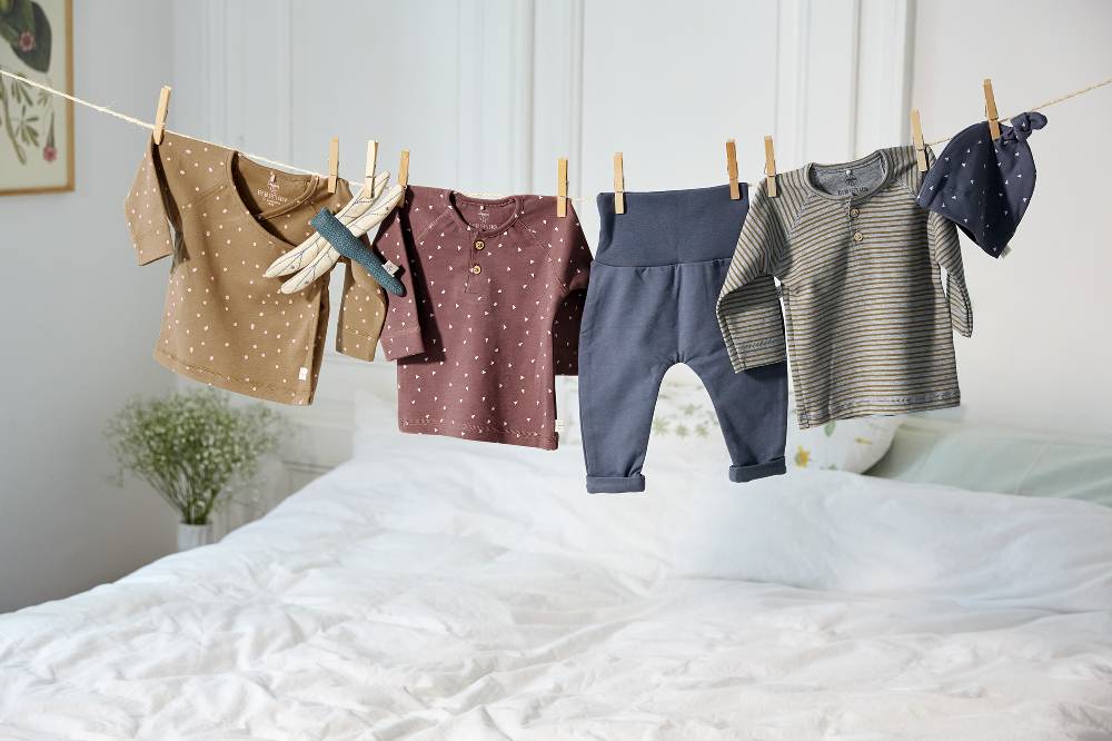 Lässig Baby Wickelshirt - Bio Baumwolle, Dots, Curry 50% Rabatt für begrenzte Zeit