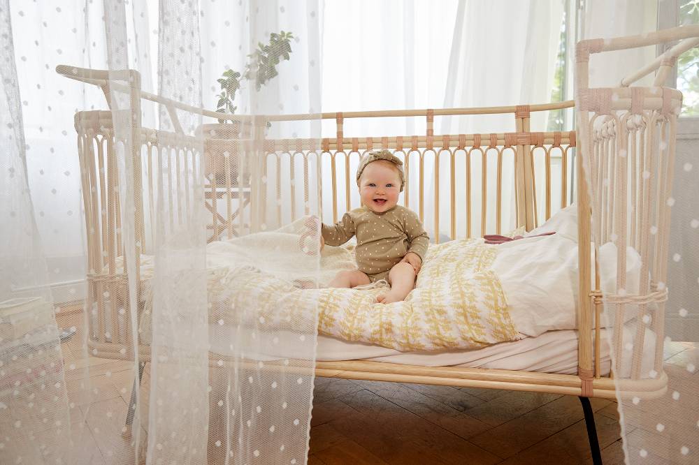 Lässig Baby Wickelbody langarm - Bio Baumwolle, Punkte, Gelb im Angebot