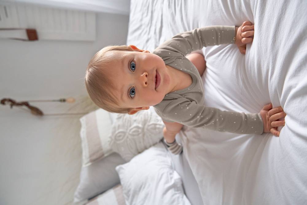 Lässig Baby Wickelbody langarm - Bio Baumwolle, Punkte, Taupe Cyber Monday