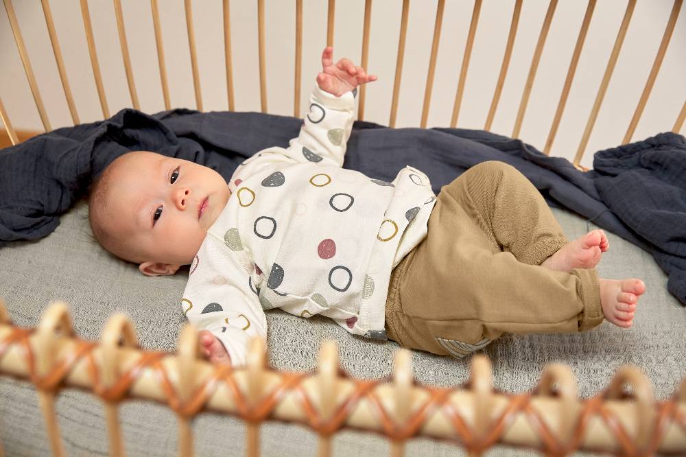 Lässig Baby Schlafanzug - Bio Baumwolle, Circles, Weiß Online Shopping