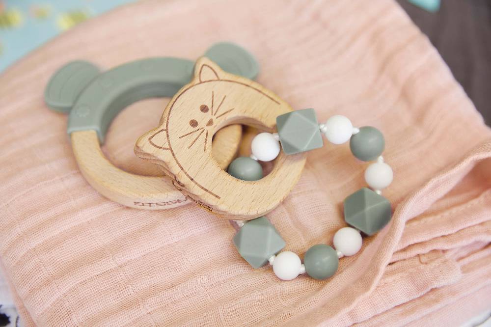 Lässig Greifling mit Beißhilfe - Teether Ring, Little Chums Cat Tiefpreis
