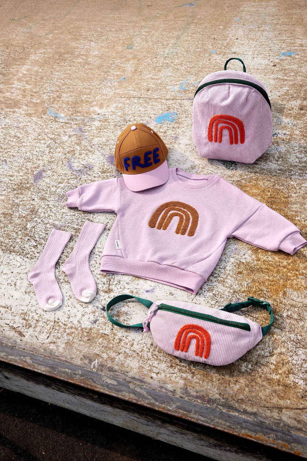 Lässig Kinder Pullover - Bio Baumwolle, Little Gang, Regenbogen Lila Saisonschlussverkauf