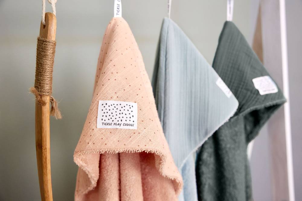 Lässig Kapuzenhandtuch Baby - Punkte, Rosa VIP-Rabatte