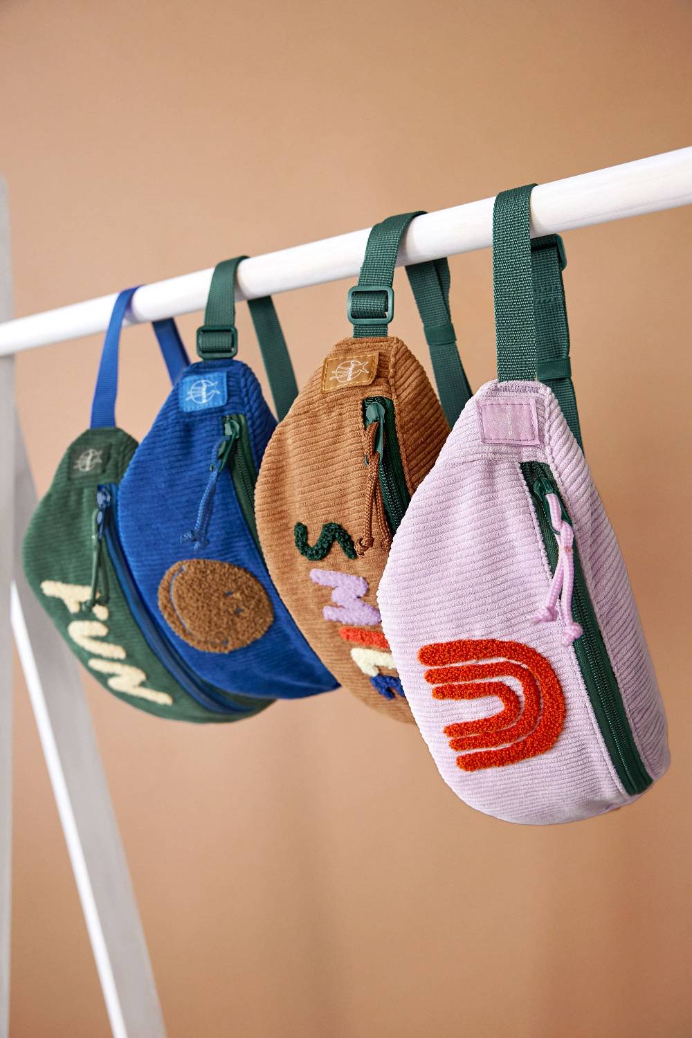 Lässig Bauchtasche Kinder Cord - Little Gang, Smile, Karamell Exklusive Angebote