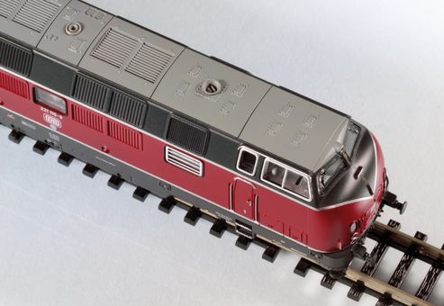 Piko N Diesellokomotive BR 221 DB IV Artikelnummer: 40500 Bis zu 50% Rabatt