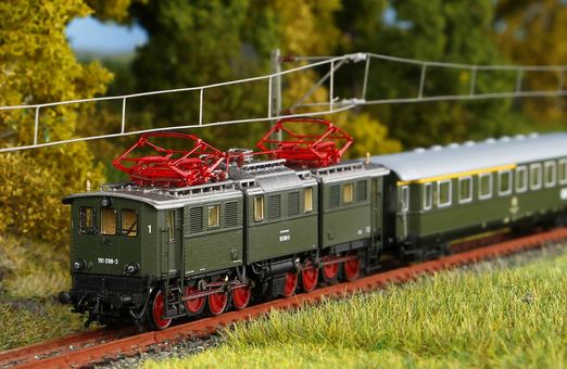 Piko N E-Lok BR 191 DB IV Artikelnummer: 40540 Exklusive Angebote