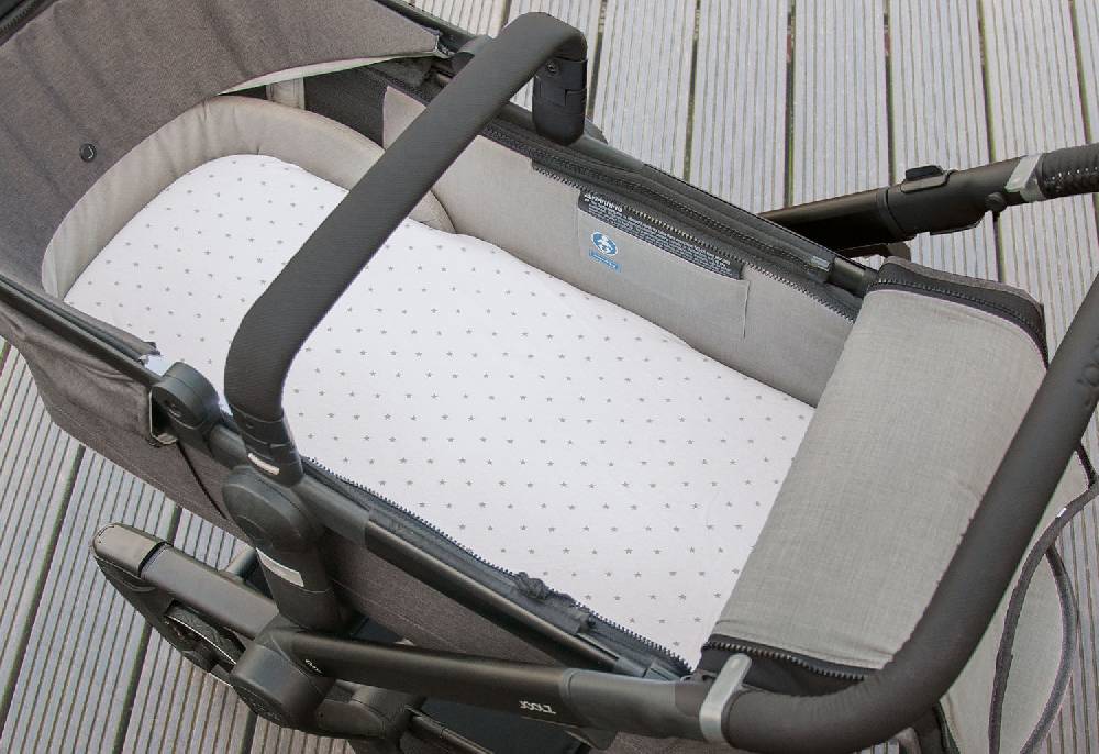 Pinolino Jersey-Spannbetttücher für Wiegen, Anstellbettchen und Kinderwagen im Doppelpack, weiß Hotsell