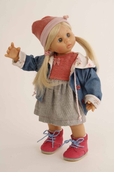 Schildkröt Manufaktur Puppe Müller-Wichtel Lotta 30 cm blonde Haare, Kleidung grau/rot/blau Meist gekauft