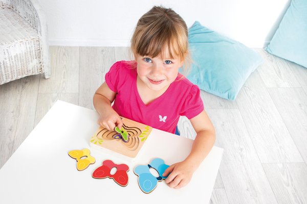 Schildkröt Manufaktur Lagen-Puzzle "Kleiner Schmetterling" by Beleduc Black Friday Preise