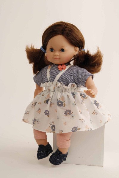 Schildkröt Manufaktur Puppe Schlummerle 32 cm braune Haare, blaue Schlafaugen, Blumenkleidung weiss/blau im Angebot
