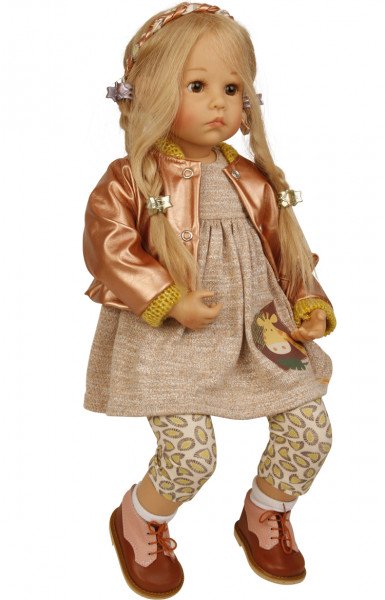 Schildkröt Manufaktur Puppe Elena sitzend 53 cm von Sybille Sauer blonde Haare, Kleiudng beige/braun/rotgold