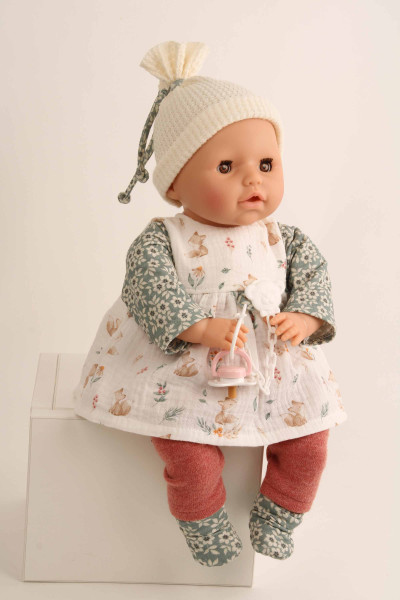 Schildkröt Manufaktur Baby Amy 45 cm mit Schnuller, Malhaar, braune Schlafaugen, Kleidung rot/grün/weiss Osterangebot