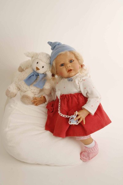 Schildkröt Manufaktur Baby Pina 52 cm von Karola Wegerich , blonde Haare, Kleidung weiss/blau/rot Top Angebot