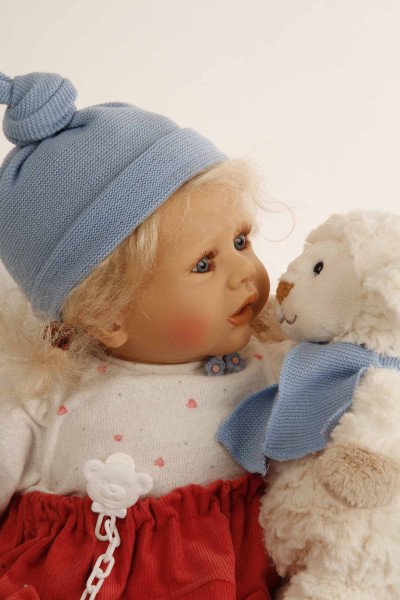 Schildkröt Manufaktur Baby Pina 52 cm von Karola Wegerich , blonde Haare, Kleidung weiss/blau/rot Top Angebot