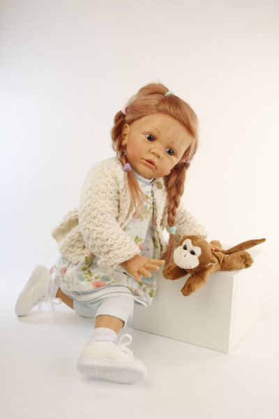 Schildkröt Manufaktur Puppe Greta 60 cm von Gudrun Legler, rote Haare, Kleidung mint/weiss Exklusive Angebote