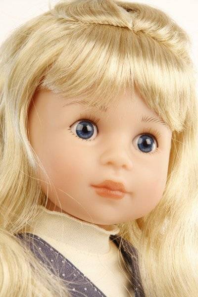 Schildkröt Manufaktur Stehpuppe Yella 46 cm blonde Haare, Kleidung weiss/blau Versandkostenfrei