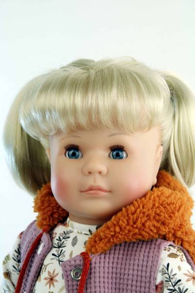 Schildkröt Manufaktur Puppe Hanni 45 cm blonde Haare, blaue Schlafaugen, Kleidung lila/weiss/braun Limitierter Zeitrabatt