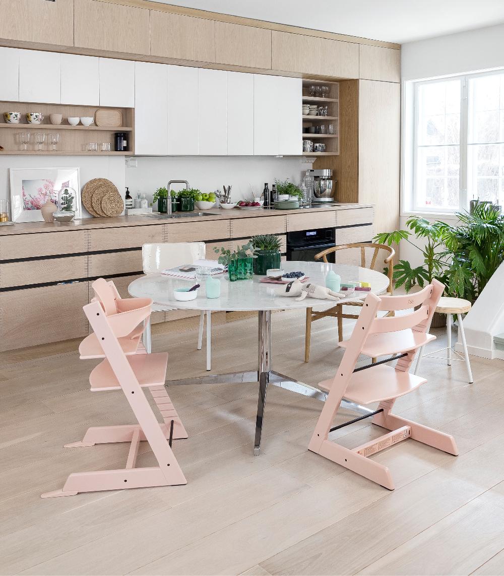 babymarkt Tripp Trapp Hochstuhl Buche Serene Pink + Gratis Baby Set V2 Serene Pink Versandkostenfrei