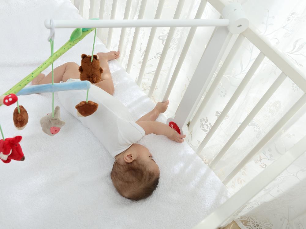 babymarkt Mobile-Halter Holz weiß Letzter Tag