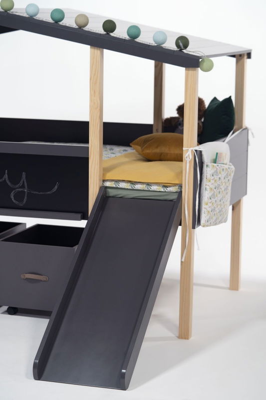 babyonlineshop Nature Kid Cory Hausbett anthrazit mit Rutsche Liegefläche 90 x 200 Black Friday Preise