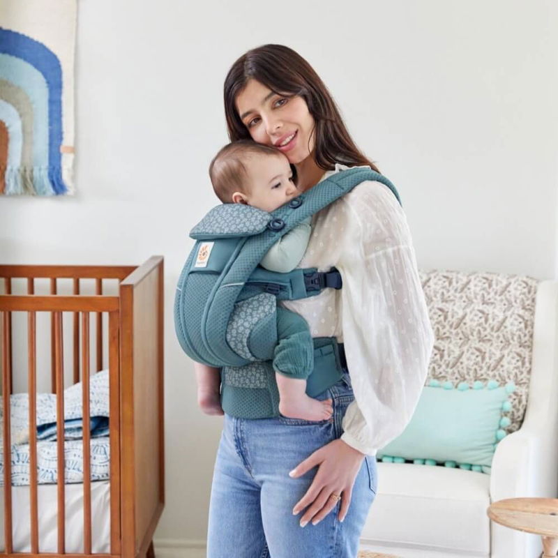 babyonlineshop Ergobaby Omni Breeze Twilight Blue Daisies Babytrage 50% Rabatt für begrenzte Zeit